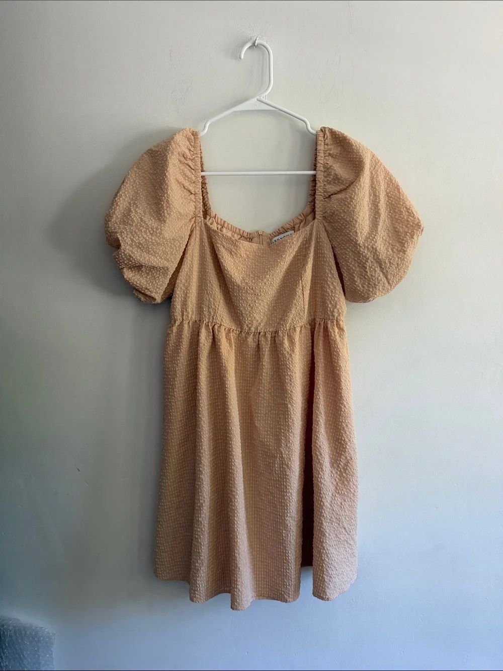 Textured Peach Puff-Sleeve Dress